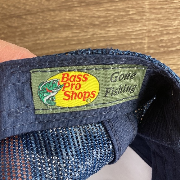 Bundle of 2 Pre owned Mens Bass Pro Shop Trucker Hats Black & Blue & White - Picture 8 of 8